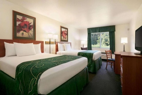 Travelodge by Wyndham Livonia image 21