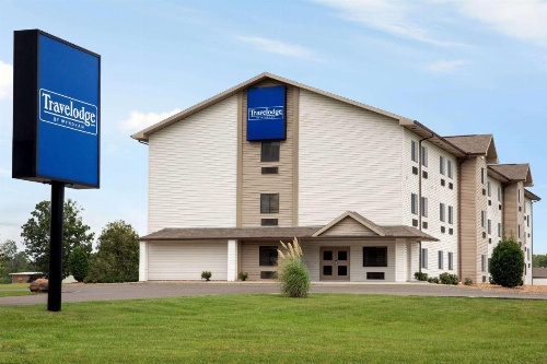 Travelodge by Wyndham Livonia image 25